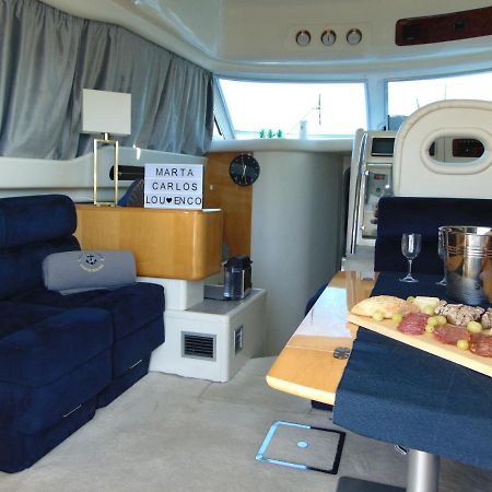 Payva & Branco Boats Iate Privado Em Cascais Hotel Exterior foto