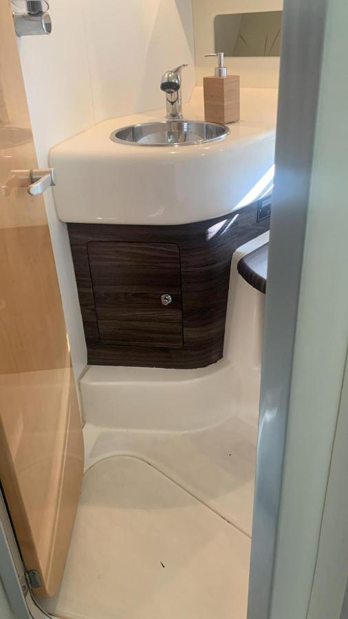 Payva & Branco Boats Iate Privado Em Cascais Hotel Exterior foto