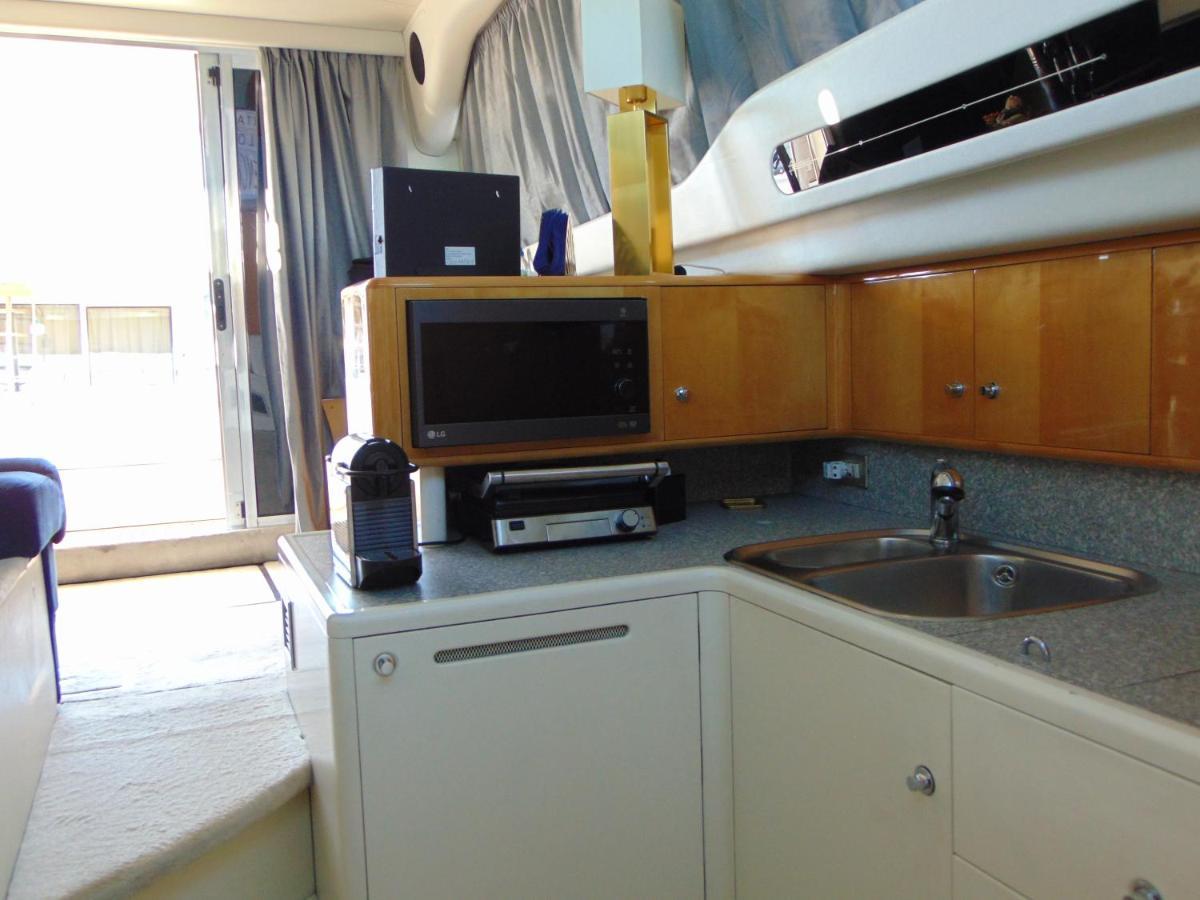 Payva & Branco Boats Iate Privado Em Cascais Hotel Exterior foto