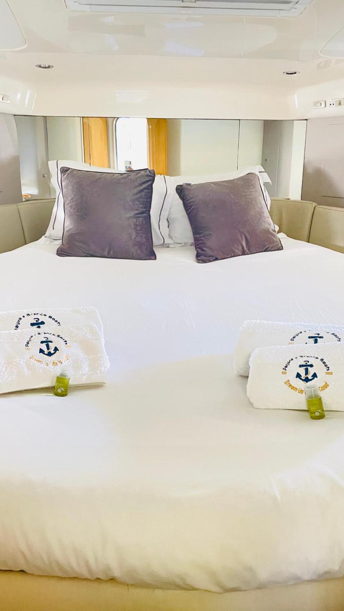 Payva & Branco Boats Iate Privado Em Cascais Hotel Exterior foto